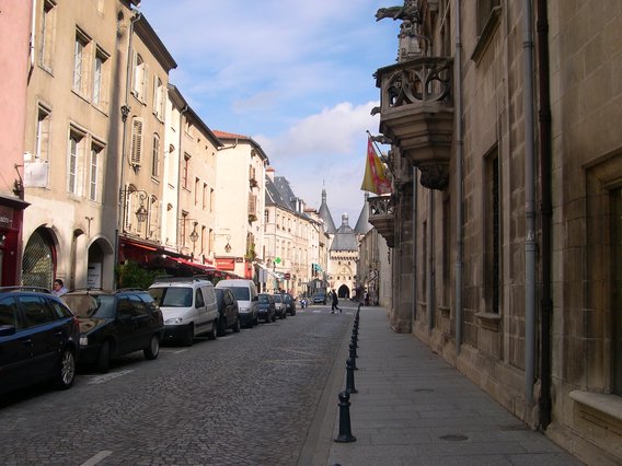  La Porte de la Craffe au bout de la Grande Rue